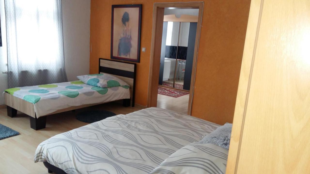 Pension Am Piko-Platz Зоннеберг Экстерьер фото